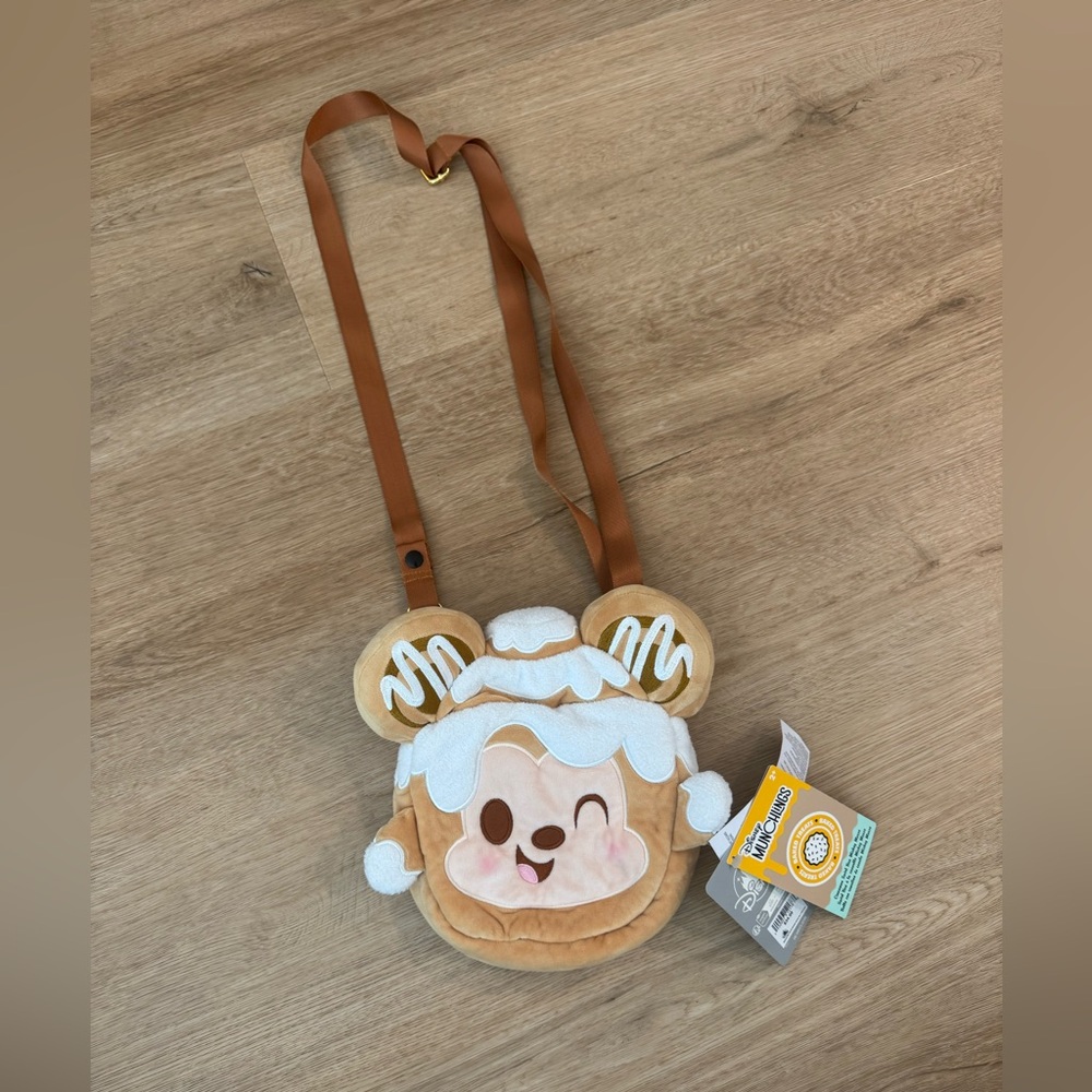 Disney munchlings crossbody bag NWT